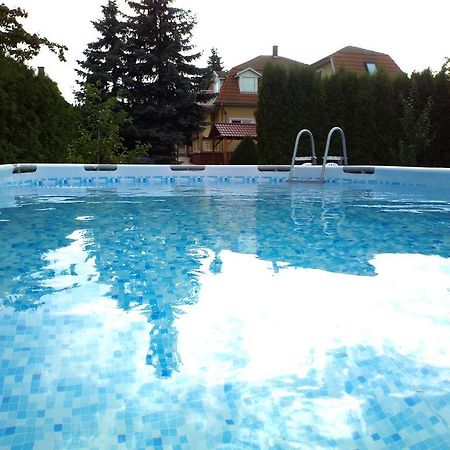 Aniko Apartmanhaz Балатонфельвар Екстер'єр фото