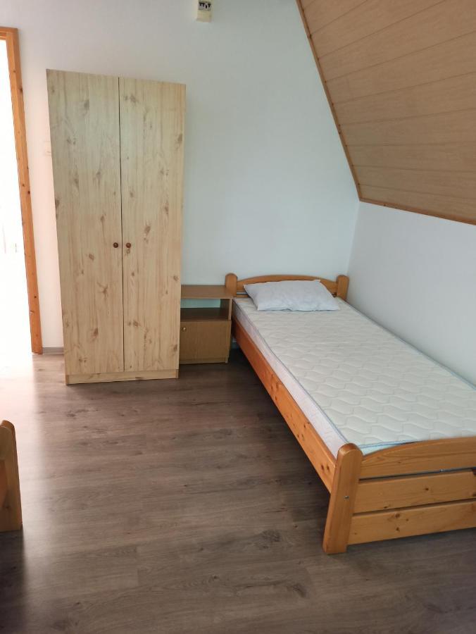 Aniko Apartmanhaz Балатонфельвар Екстер'єр фото