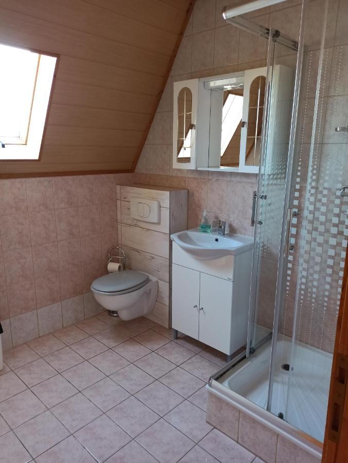 Aniko Apartmanhaz Балатонфельвар Екстер'єр фото